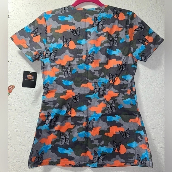 Dickies Women's Contemporary Scrub Top, Camo & Butterfly Design - Picture 5 of 8